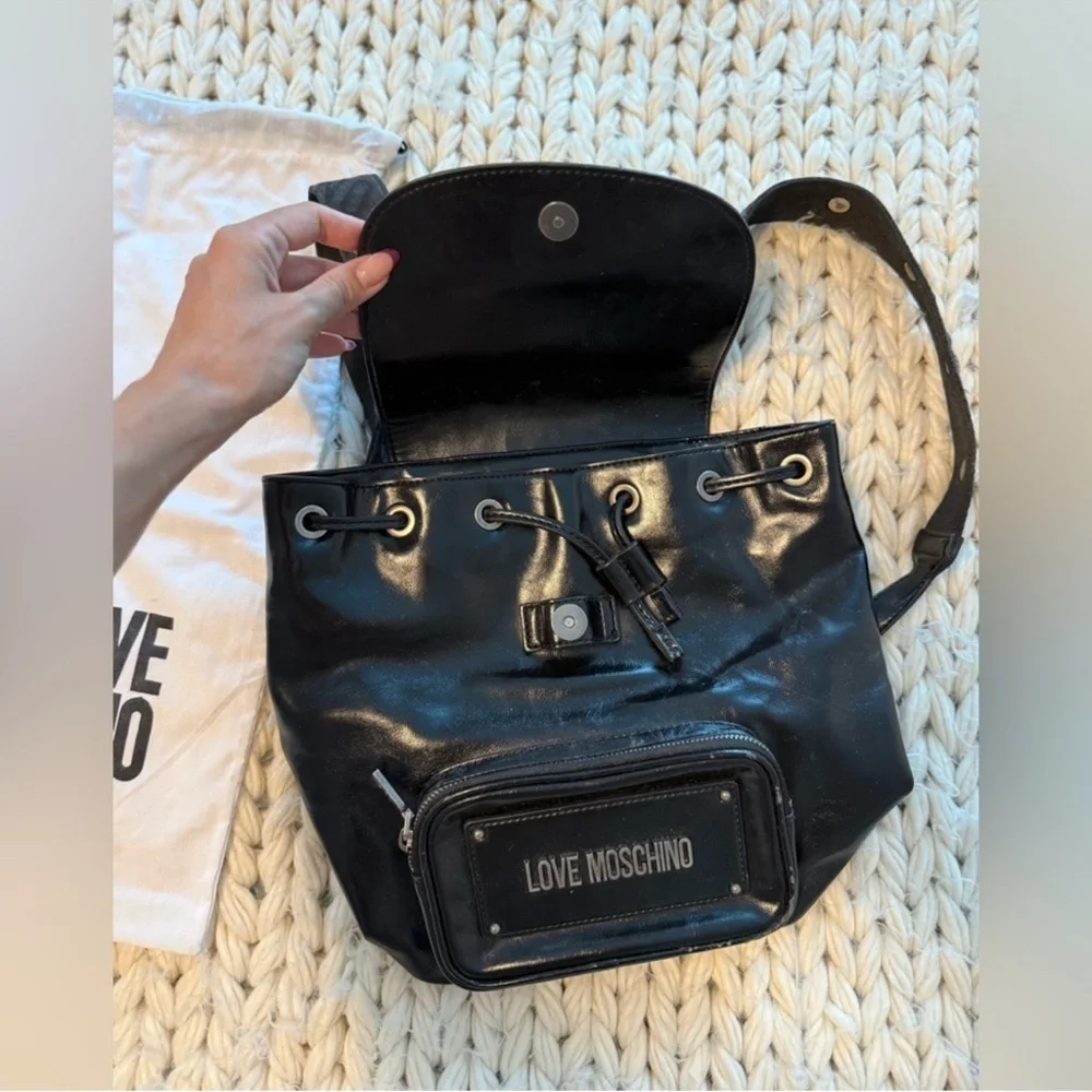 LOVE MOSCHINO couture authentic vintage leather
Black Backpack wt tags - Picture 7 of 17
